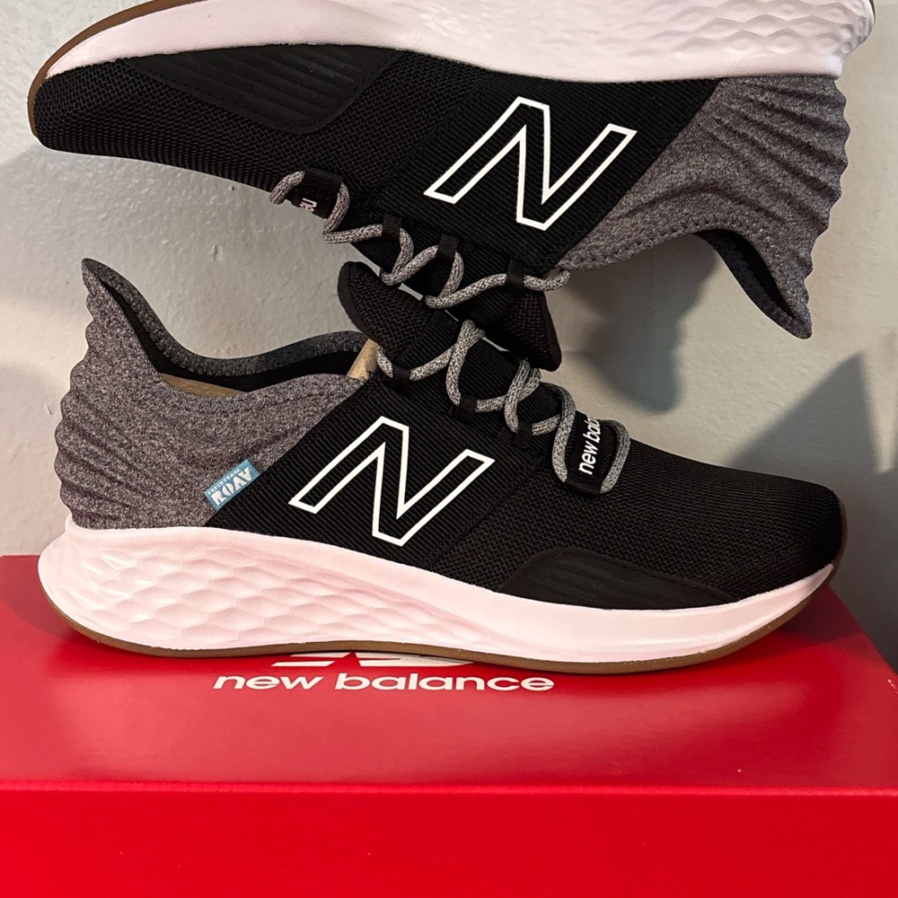 New Balance Fresh Foam Roav v1 Running Mens 9 Black Grey Gum Brown White MROAVTK